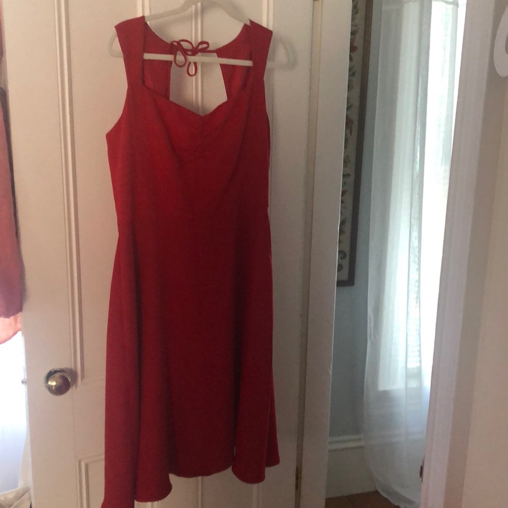 Julian Taylor NWT red sexy lined tie back 12
